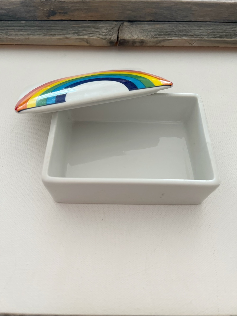 Vintage Rainbow Trinket Box Aldon Accessories N.Y.C. 1980 Made in Japan - Picture 3 of 11